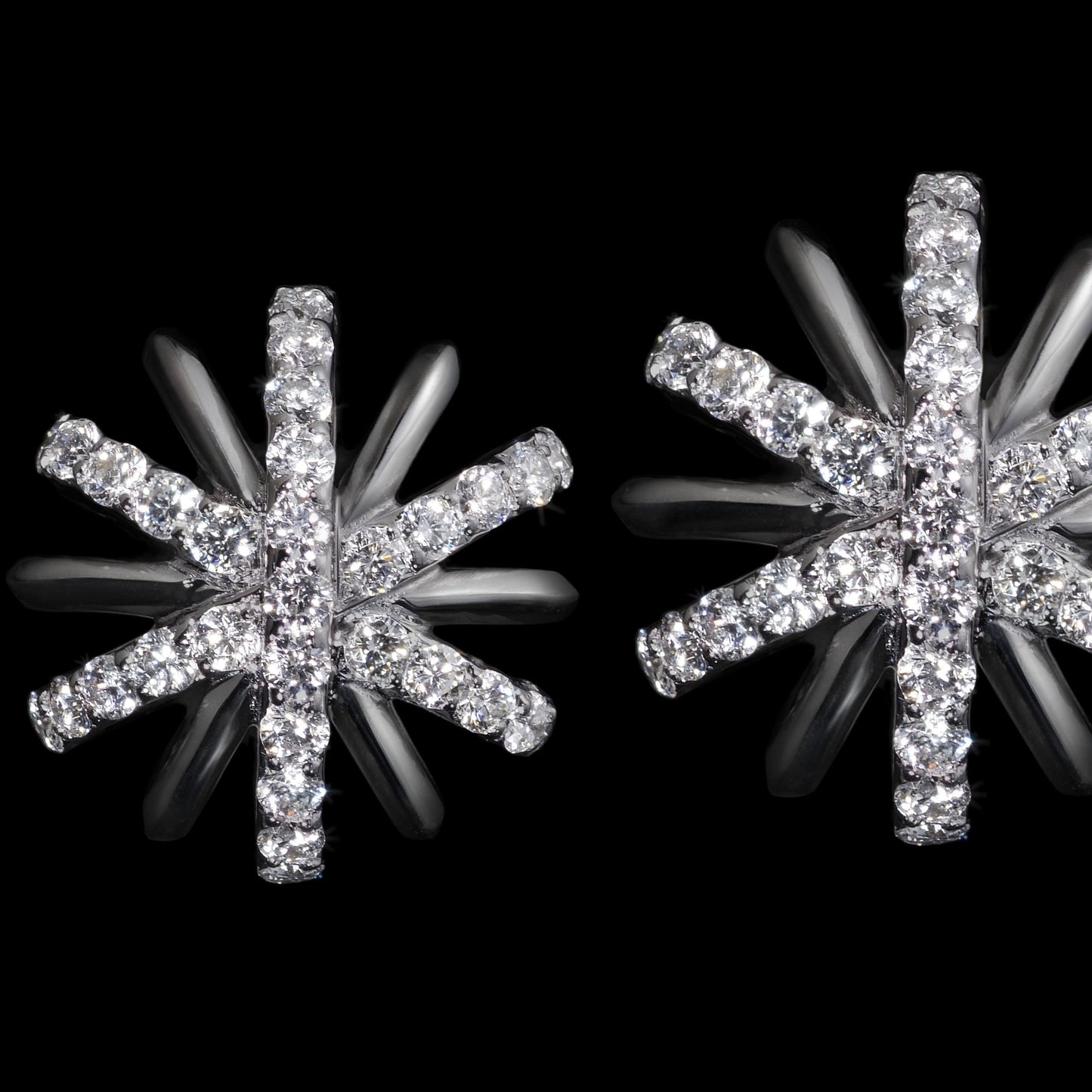 
                  
                    Keri Russel As Seen Wearing Large Platinum Diamond Snowflake Earrings - Alexandra Mor online
                  
                