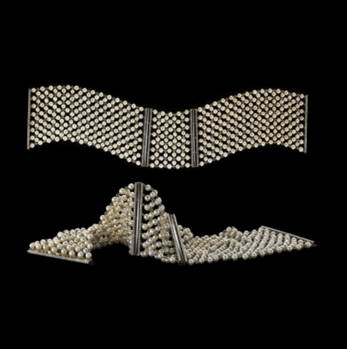 A Pair of Cuffs Pearl Mesh & Diamond - Alexandra Mor online