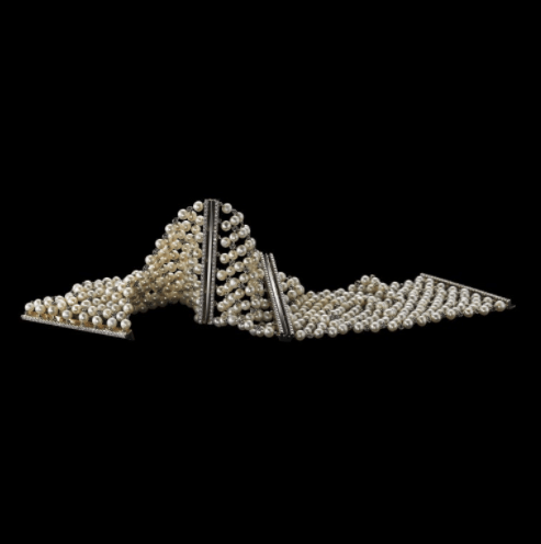 
                  
                    Naomi Watts As Seen Wearing A Pair of pearl mesh & Diamond Cuffs - Alexandra Mor online
                  
                